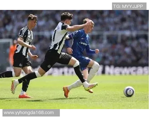 英超激战切尔西与曼联平局点球大战引发争议与热议